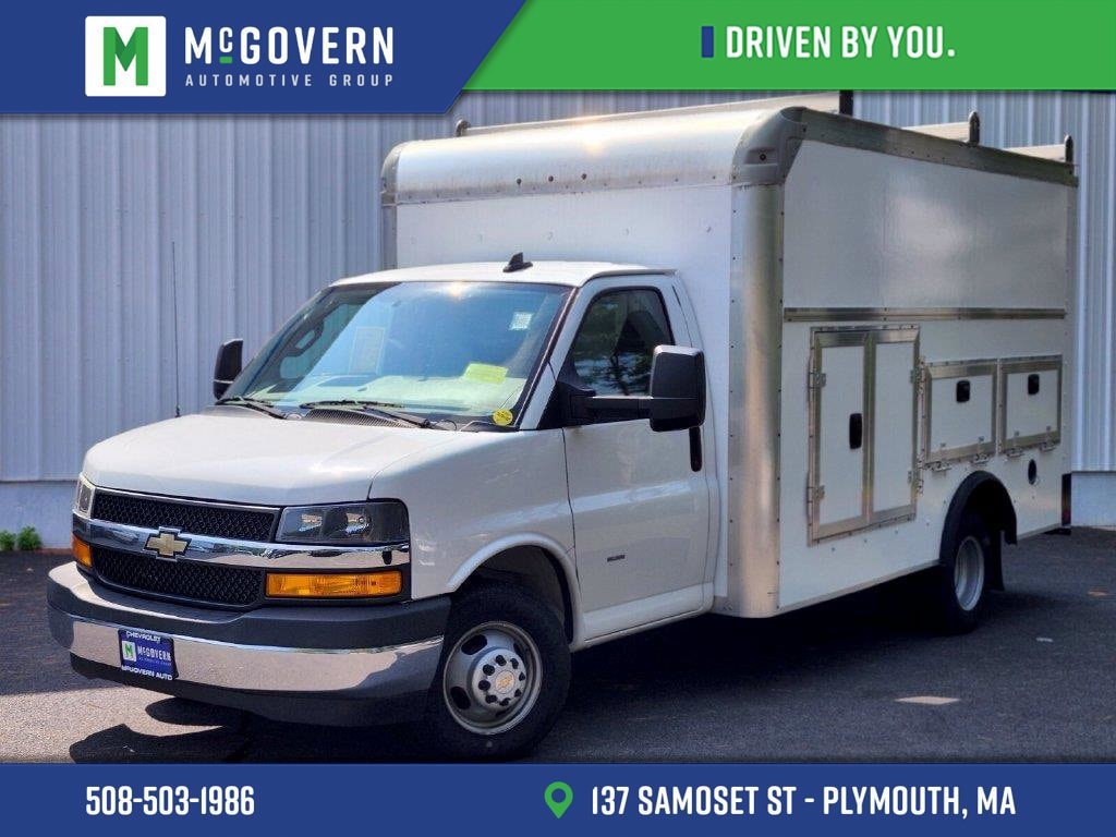 2022 Chevrolet Express Cutaway