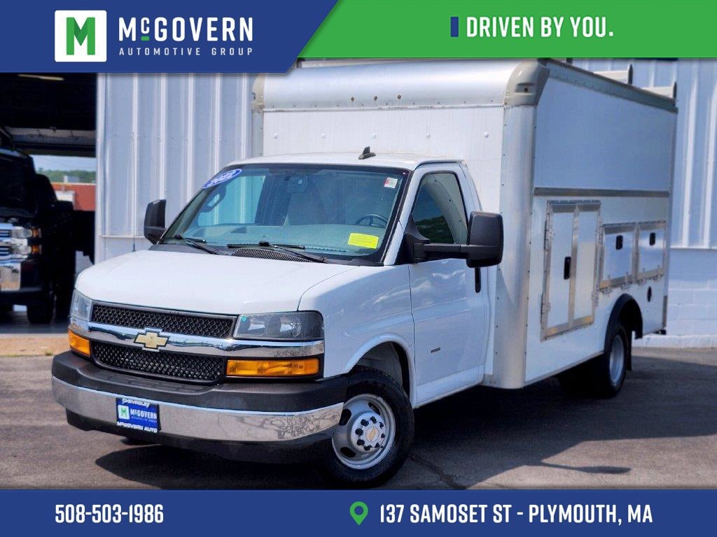 2022 Chevrolet Express Cutaway Base