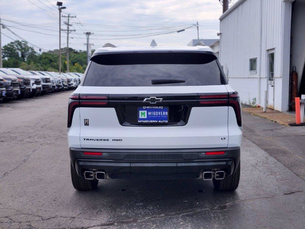 Used 2024 Chevrolet Traverse LT SUV
