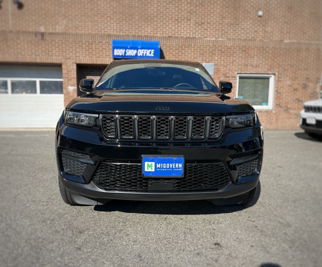 Used 2023 Jeep Grand Cherokee Altitude X SUV