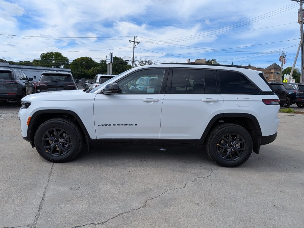 New 2027 Jeep Grand Cherokee Laredo Altitude Sport Utility