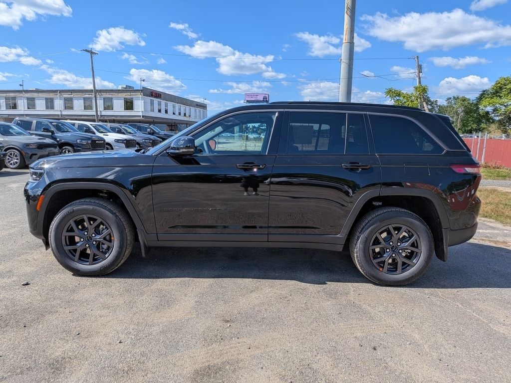 New 2027 Jeep Grand Cherokee Laredo Altitude Sport Utility