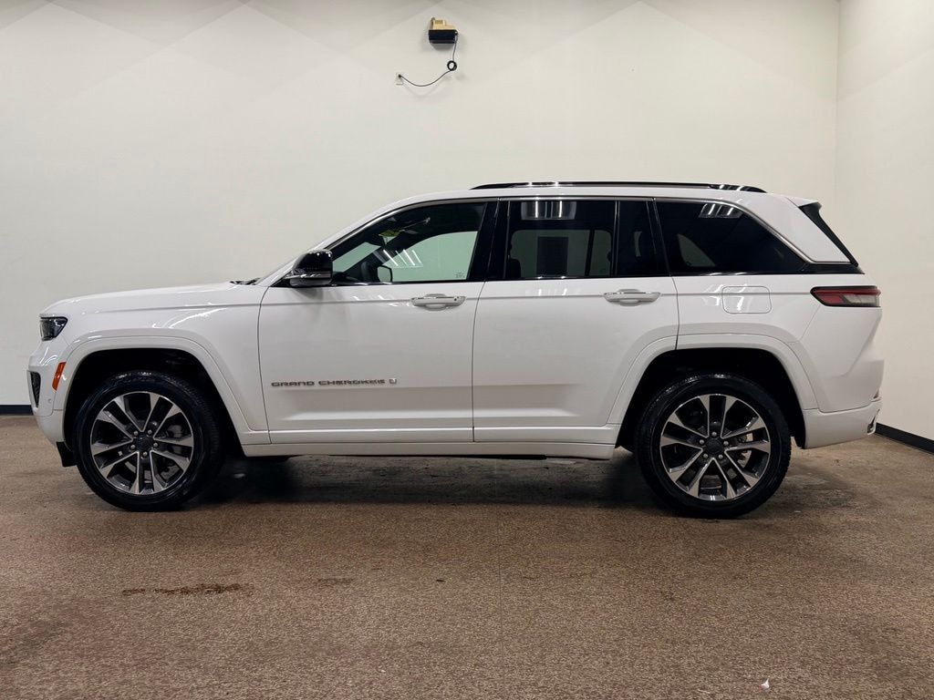 Used 2023 Jeep Grand Cherokee Overland SUV