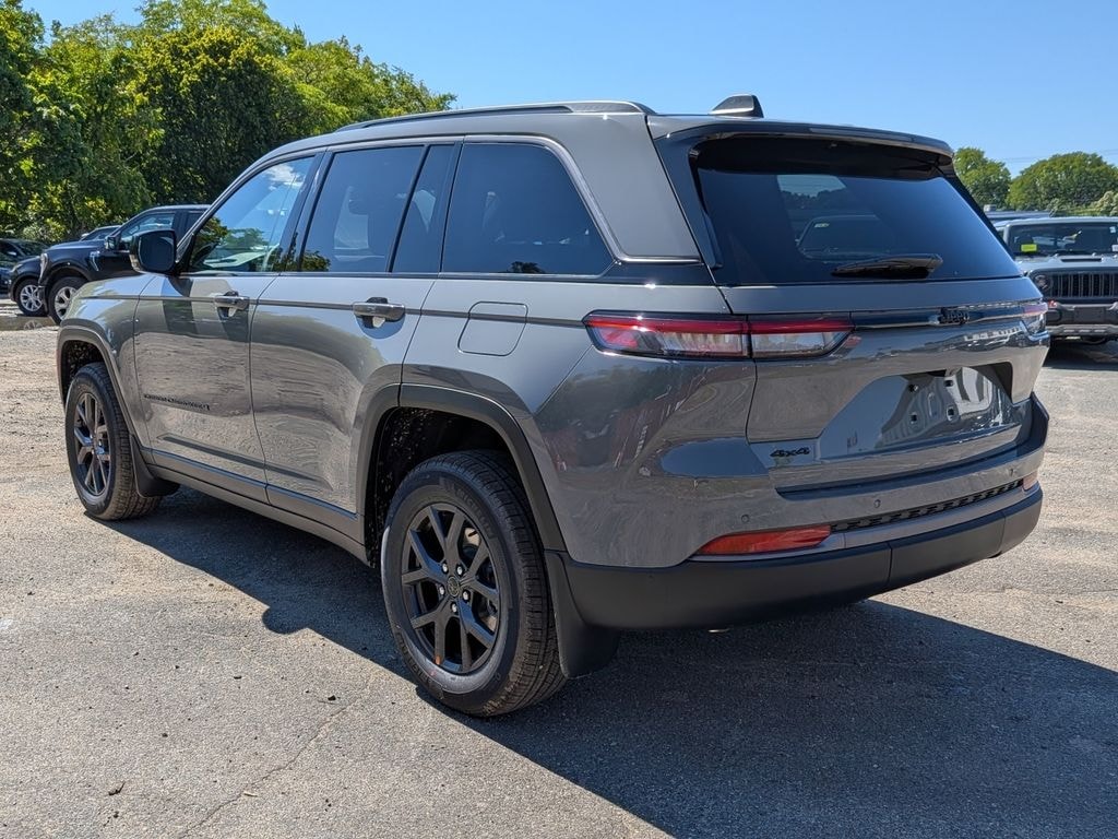 New 2027 Jeep Grand Cherokee Laredo Altitude Sport Utility