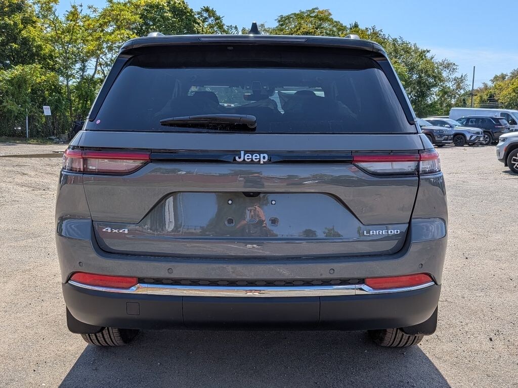 New 2027 Jeep Grand Cherokee Laredo X Sport Utility