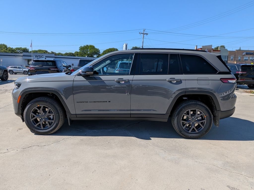 New 2027 Jeep Grand Cherokee Laredo Altitude Sport Utility