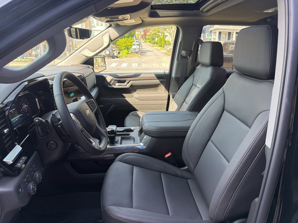 2026 Chevrolet Silverado 1500 LTZ - Photo 18