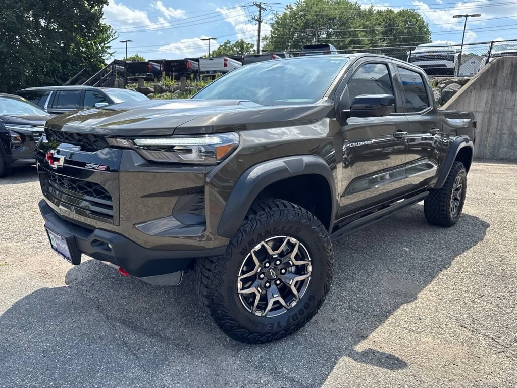 Used 2025 Chevrolet Colorado ZR2 Truck
