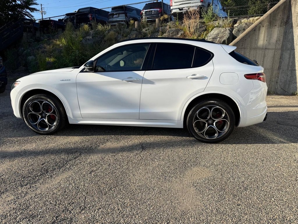 Used 2023 Alfa Romeo Stelvio Veloce