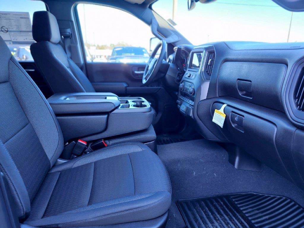 2026 Chevrolet Silverado 2500 HD Custom - Photo 9