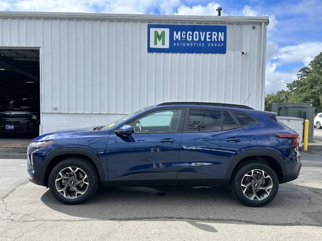 Used 2024 Chevrolet Trax LT SUV