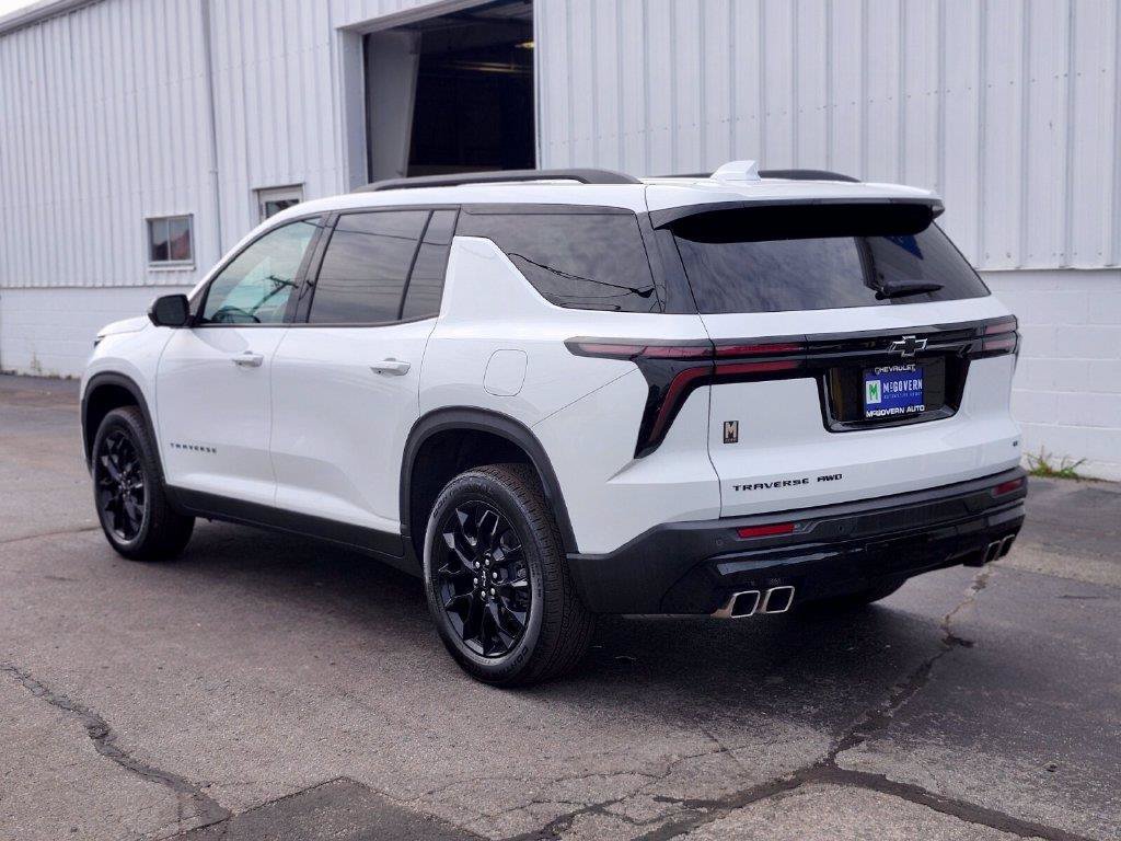 Used 2024 Chevrolet Traverse LT SUV
