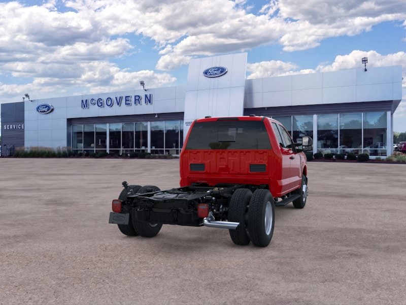 2026 Ford F-350 Super Duty Chassis Cab XL - Photo 8