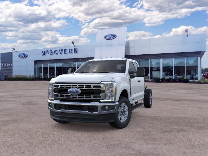 New 2026 Ford F-350SD XLT Chassis