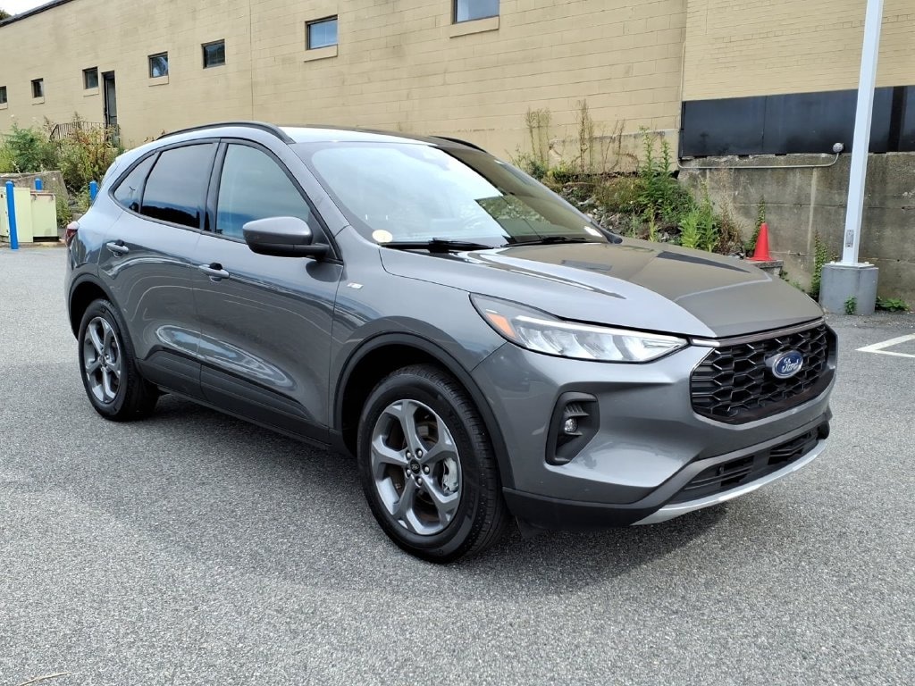 Used 2025 Ford Escape ST-Line Select SUV
