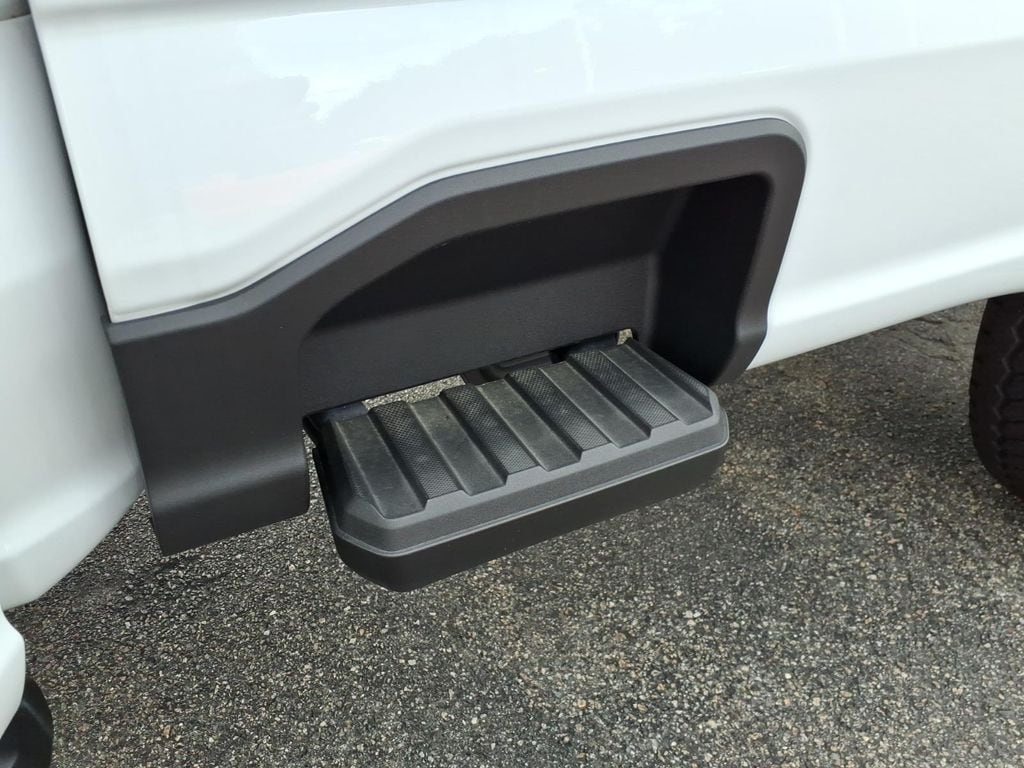 2026 Ford F-350 Super Duty XL - Photo 10