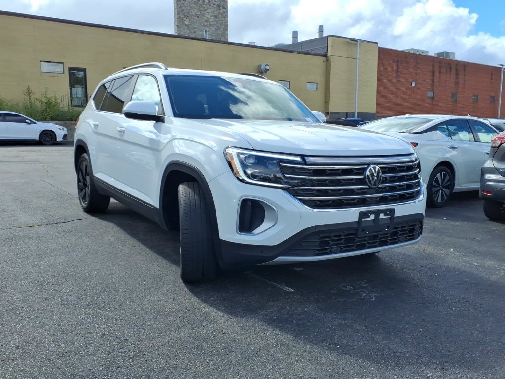 Used 2024 Volkswagen Atlas 2.0T SE w/Technology SUV