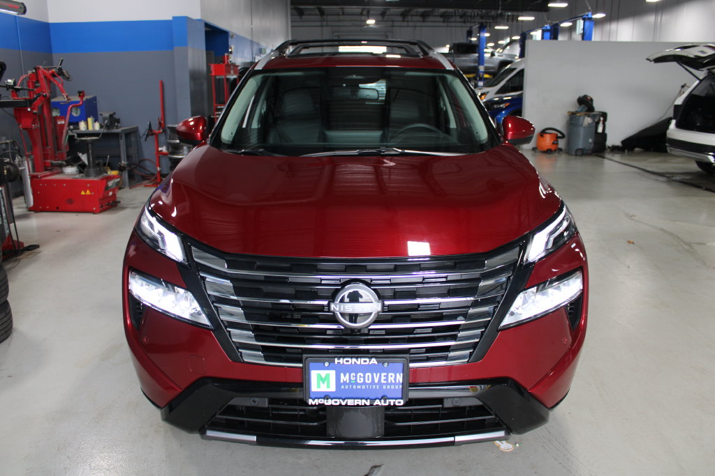 Used 2025 Nissan Rogue Platinum SUV