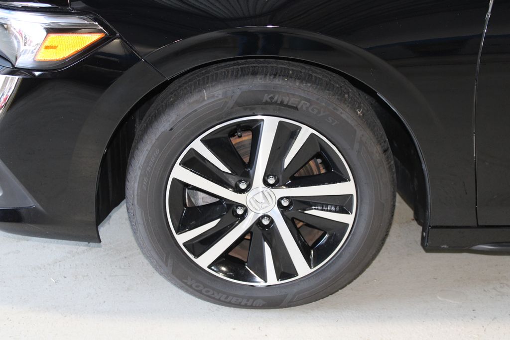 Used 2024 Honda Civic LX Hatchback