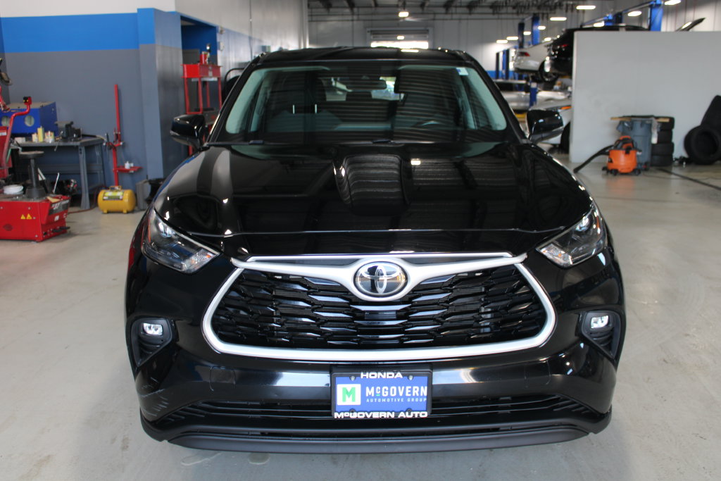 Used 2022 Toyota Highlander LE SUV