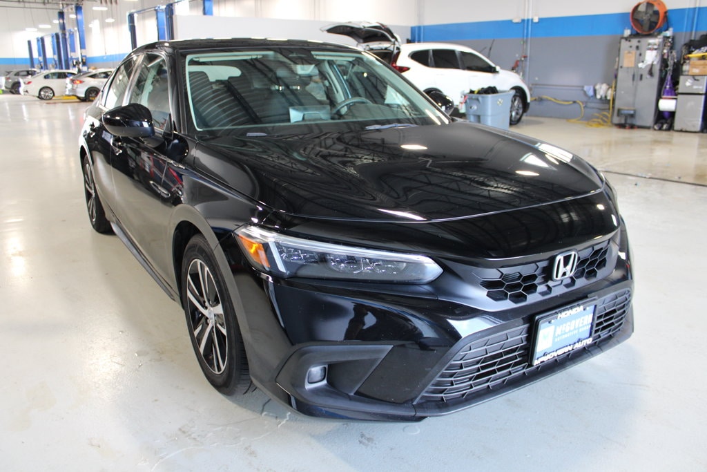 Used 2024 Honda Civic LX Hatchback