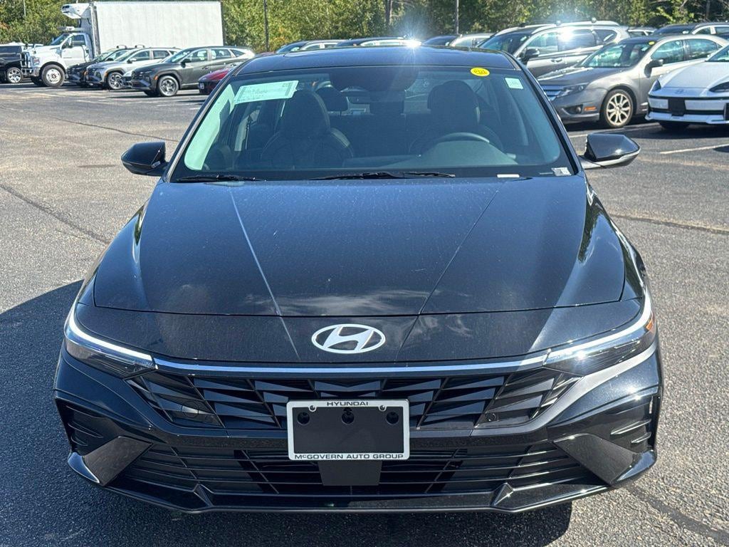 New 2026 Hyundai Elantra Limited Sedan