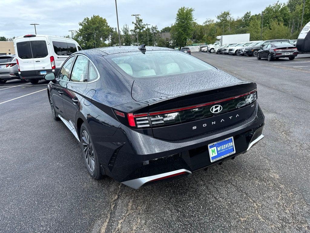 New 2026 Hyundai Sonata Hybrid SEL Sedan