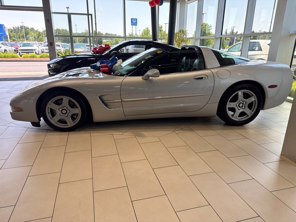 Used 1998 Chevrolet Corvette Base Coupe