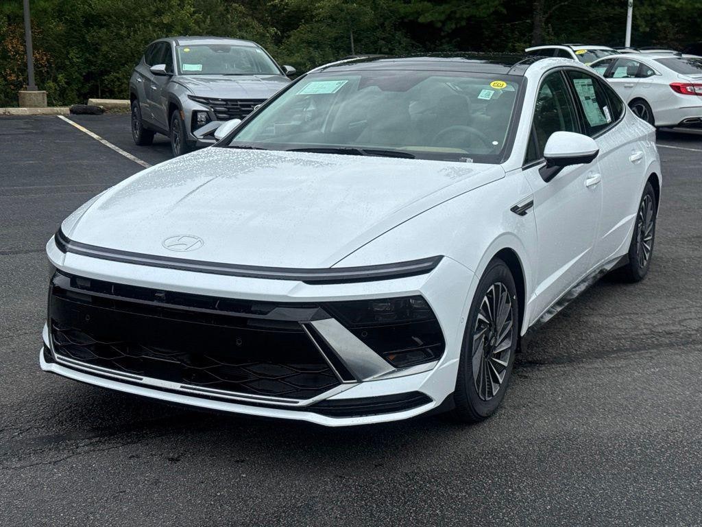 New 2026 Hyundai Sonata Hybrid Limited Sedan