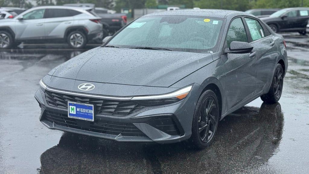New 2026 Hyundai Elantra SEL Sport Sedan