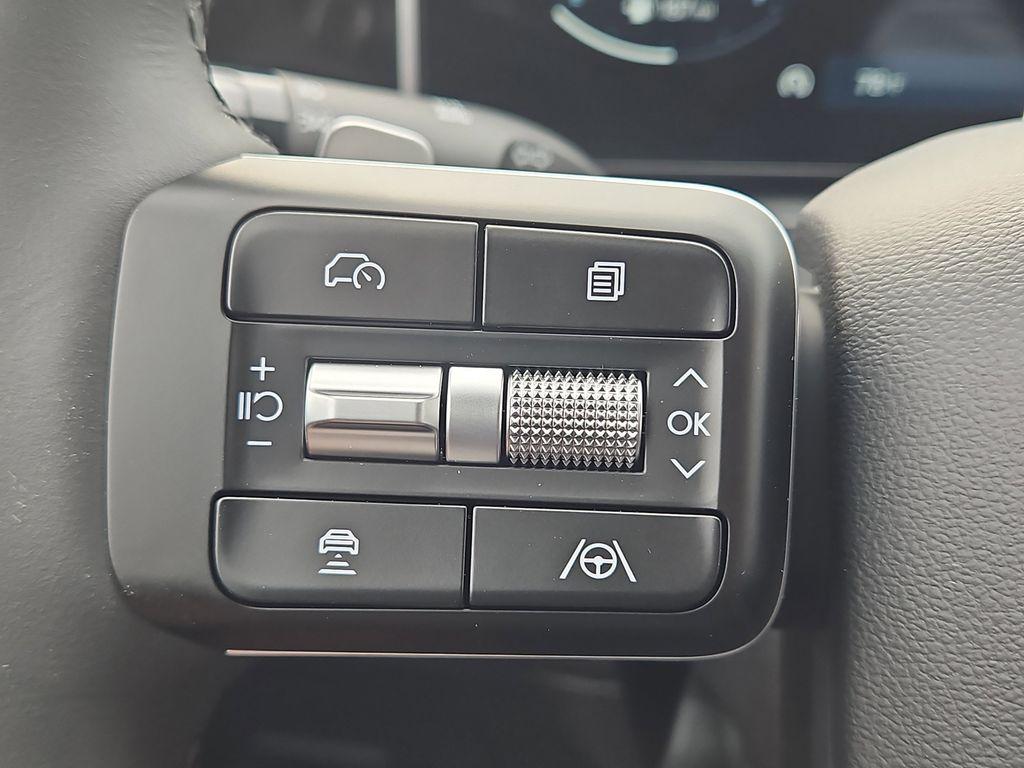 2025 Hyundai Santa Fe Limited - Photo 16