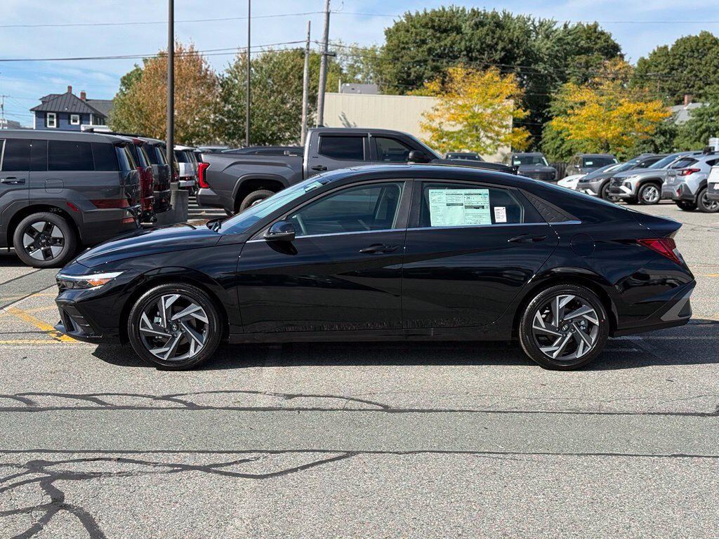 New 2026 Hyundai Elantra Limited Sedan