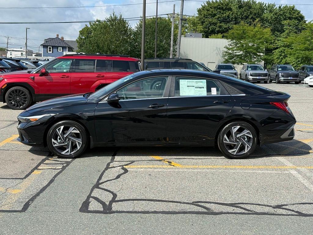 New 2026 Hyundai Elantra Hybrid Limited Sedan