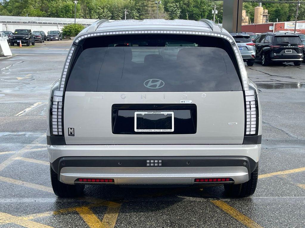 New 2026 Hyundai IONIQ 9 SE SUV