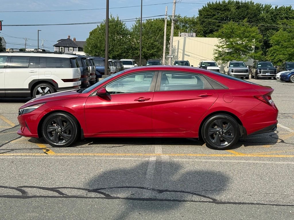 Used 2022 Hyundai Elantra SEL Sedan