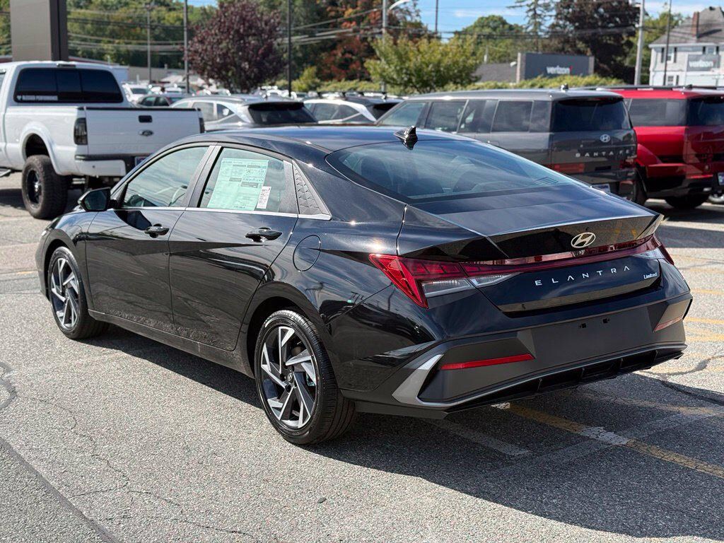 New 2026 Hyundai Elantra Limited Sedan