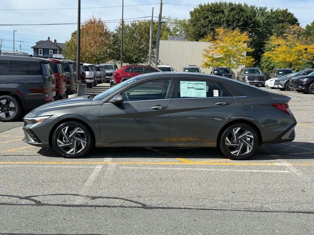 New 2026 Hyundai Elantra Limited Sedan