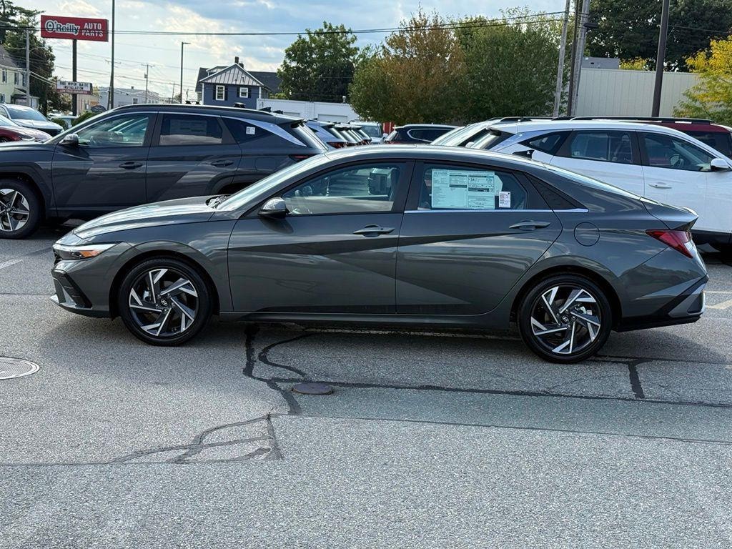 New 2026 Hyundai Elantra Limited Sedan