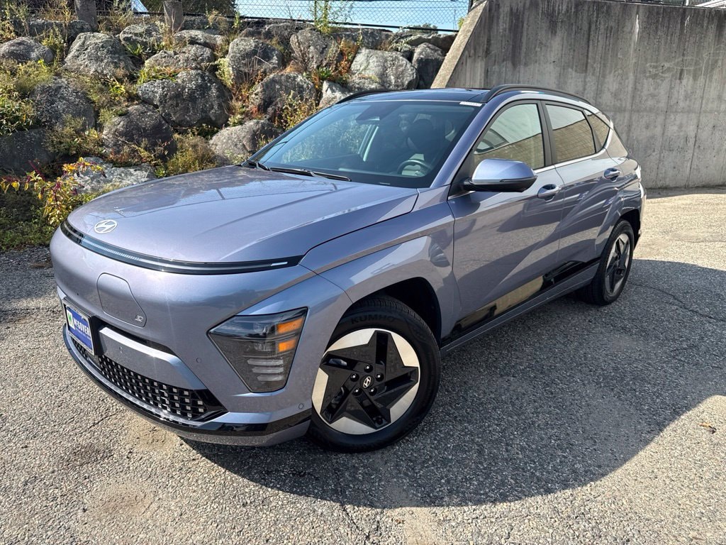 Used 2025 Hyundai Kona EV Limited with VIN KM8HE3A65SU029316 for sale in Arlington, MA