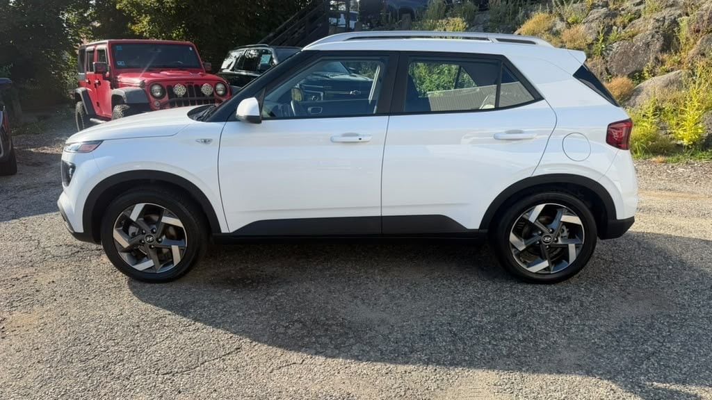 Used 2026 Hyundai Venue SEL SUV