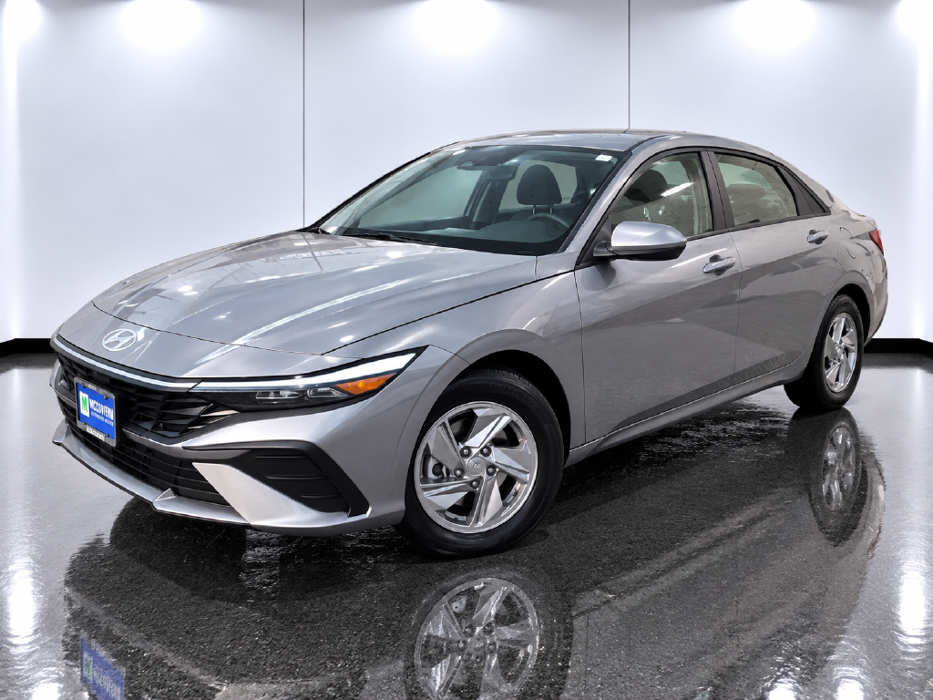 Used 2025 Hyundai Elantra SE Sedan