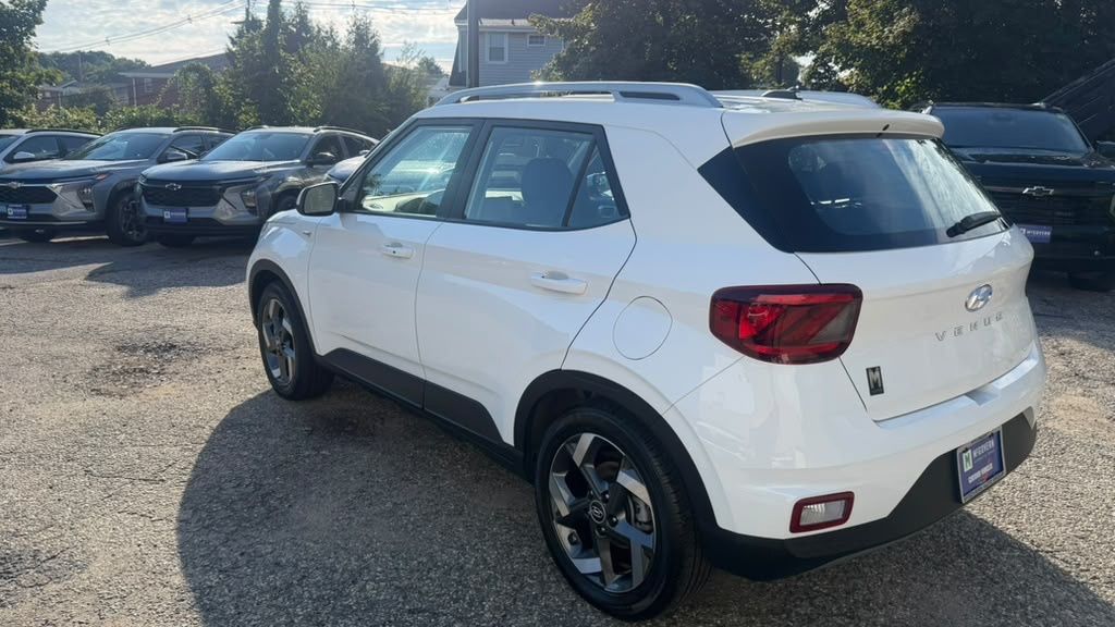 Used 2026 Hyundai Venue SEL SUV