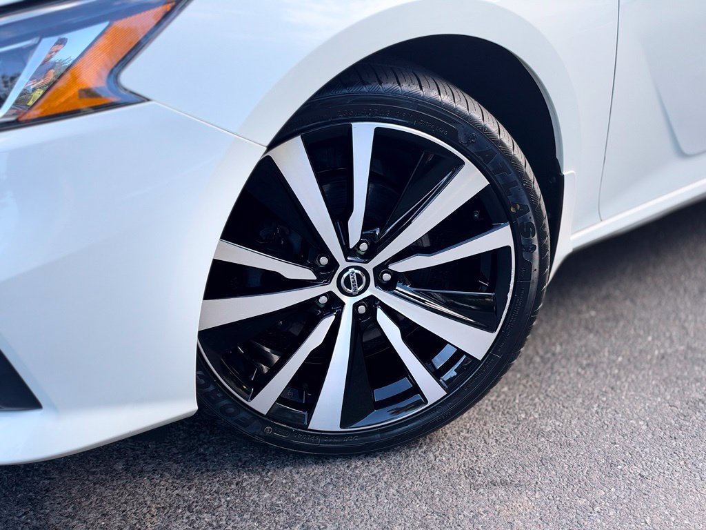 Used 2020 Nissan Altima SR with VIN 1N4BL4CWXLN322794 for sale in Leominster, MA