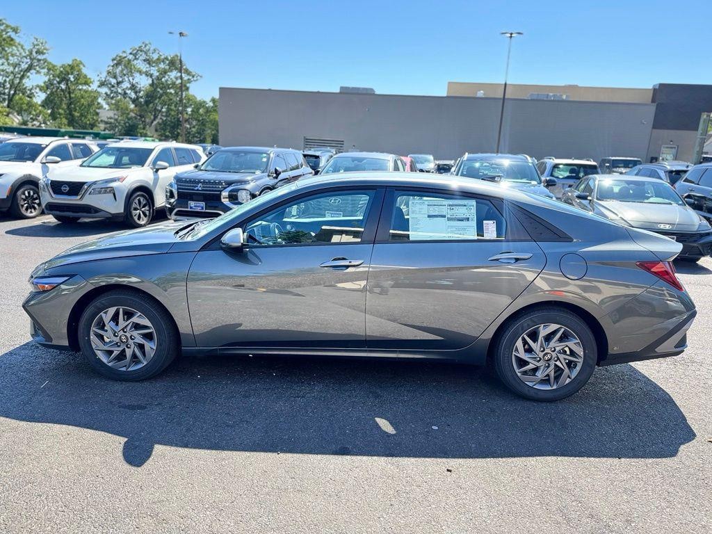 New 2026 Hyundai Elantra Hybrid Blue Sedan