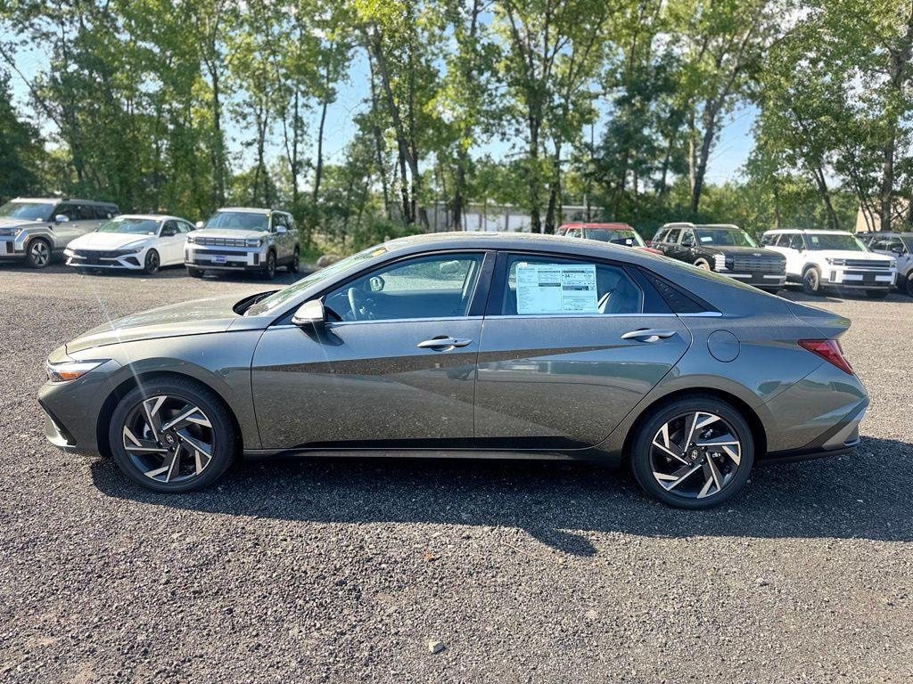 New 2026 Hyundai Elantra Limited Sedan