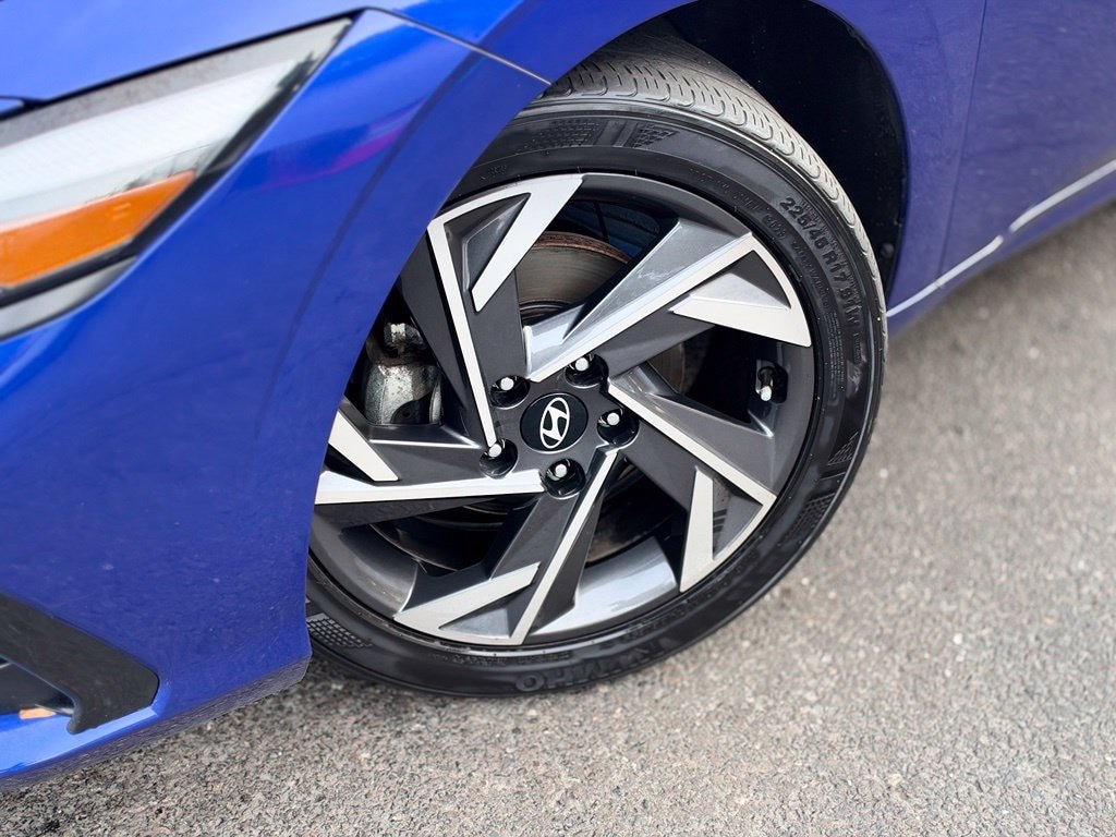 Used 2024 Hyundai Elantra Limited Sedan