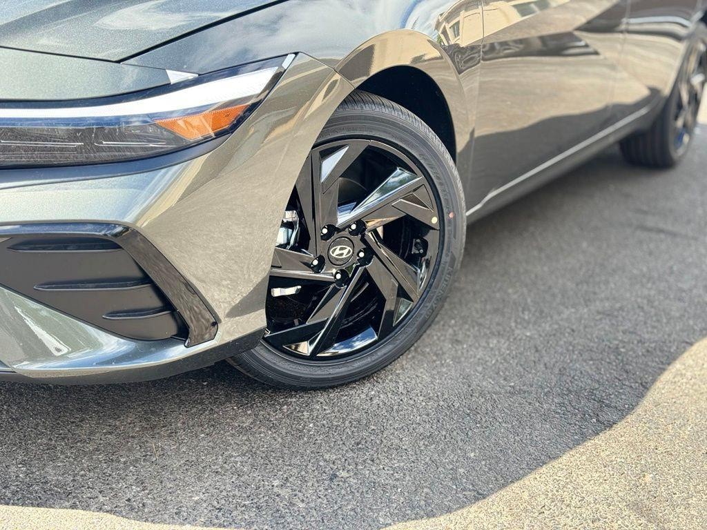 New 2026 Hyundai Elantra SEL Sport Sedan