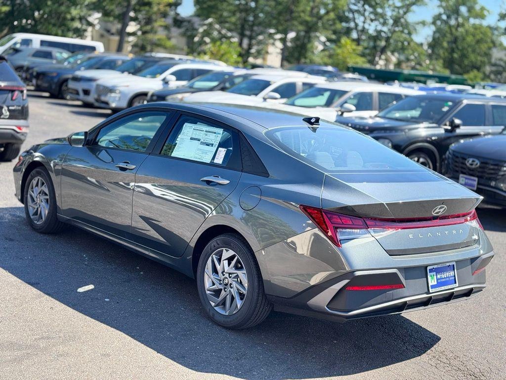 New 2026 Hyundai Elantra Hybrid Blue Sedan