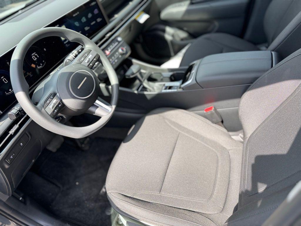 2026 Hyundai Tucson SE - Photo 13