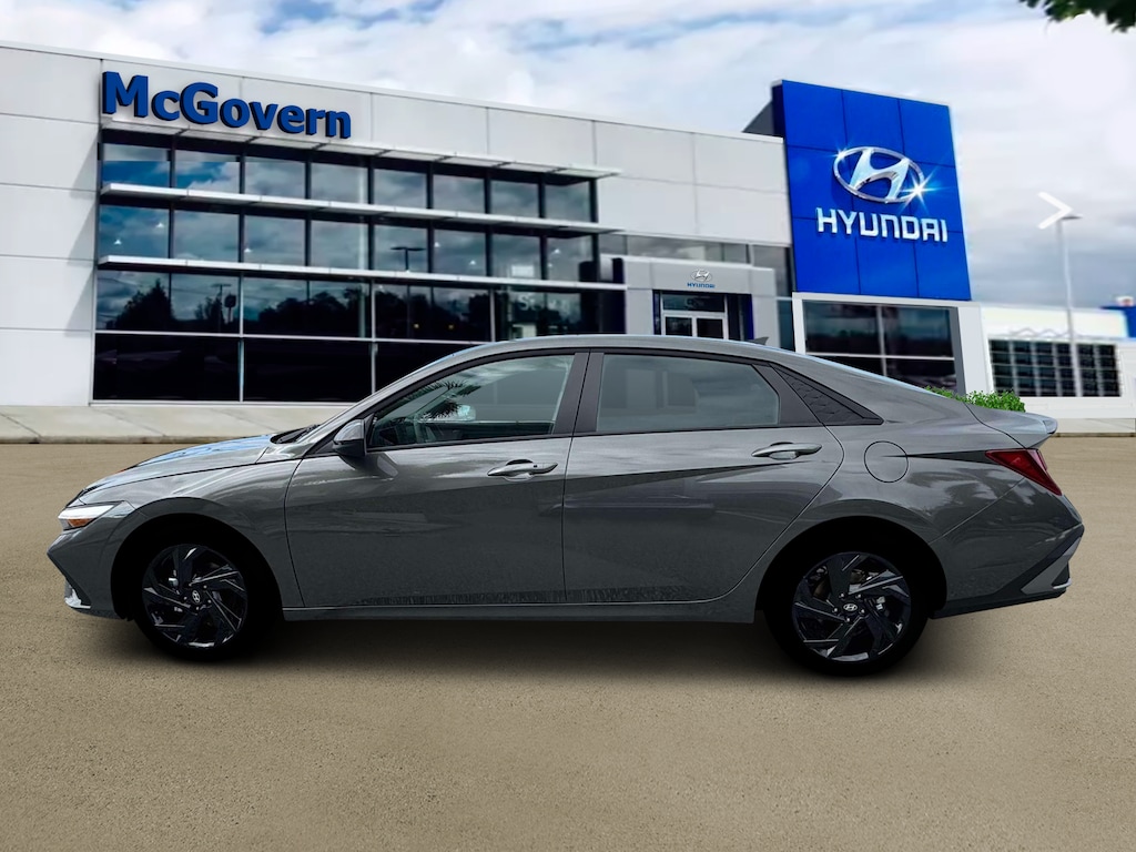 New 2026 Hyundai Elantra SEL Sport Sedan